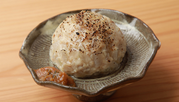 当店自慢の「季節の野菜の手ごねつくね」